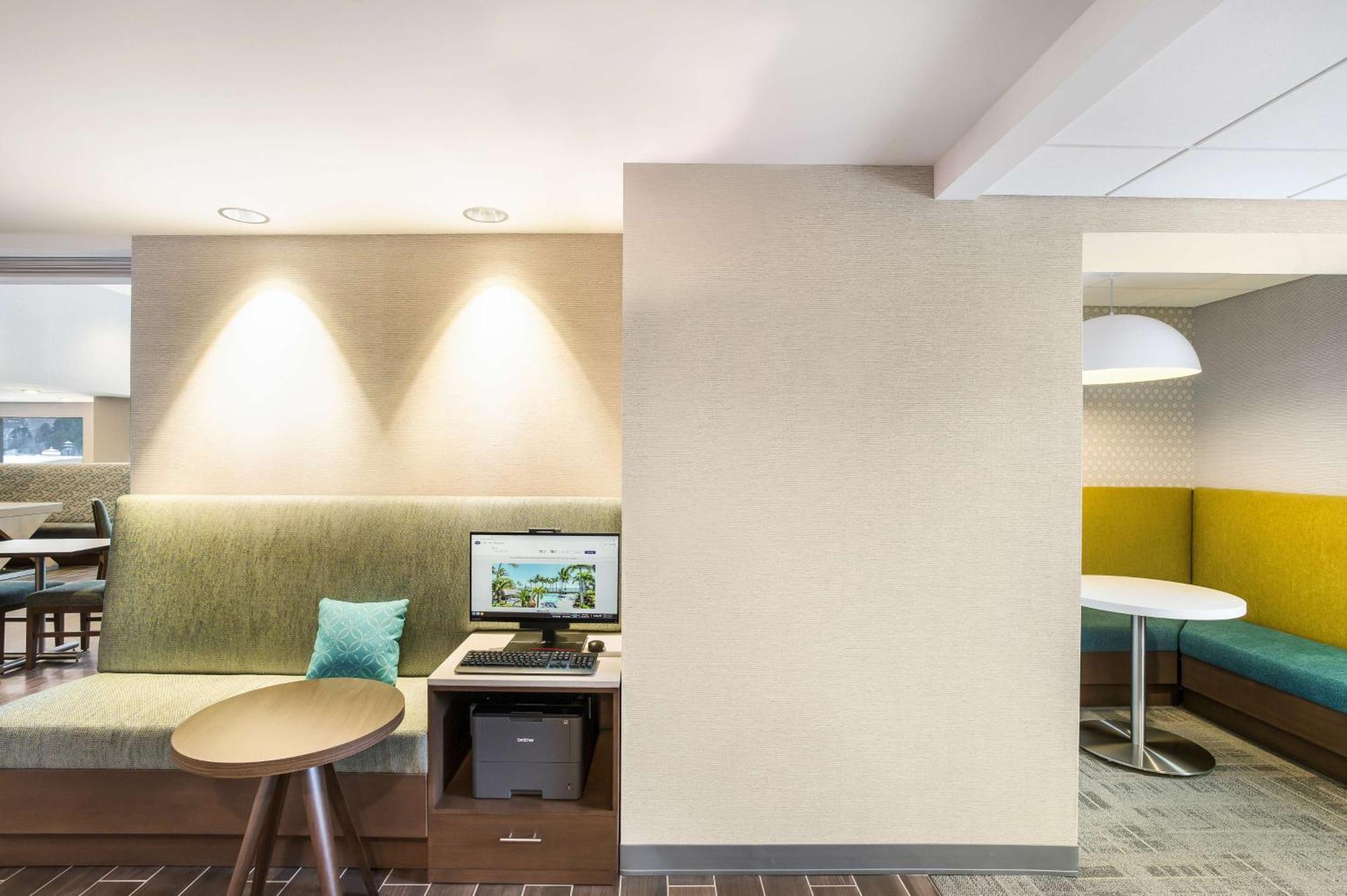 Hampton Inn & Suites Houghton Exteriér fotografie