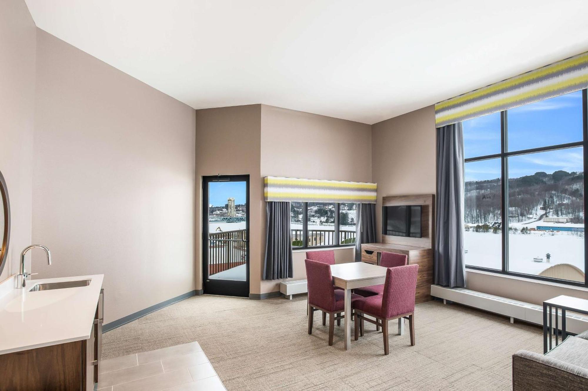 Hampton Inn & Suites Houghton Exteriér fotografie